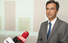 Bürgermeister Siegfried Nagl bei der Präsentation der Grazer Bürgerbefragung