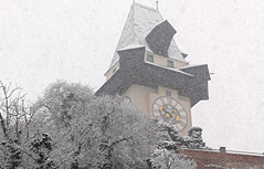 Grazer Uhrturm bei Schneefall