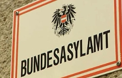 Schild "Bundesasylamt"
