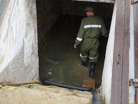 Wasser in Keller Überschwemmung