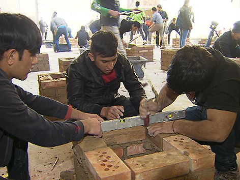 Bauwirtschaft Casting Flüchtlinge