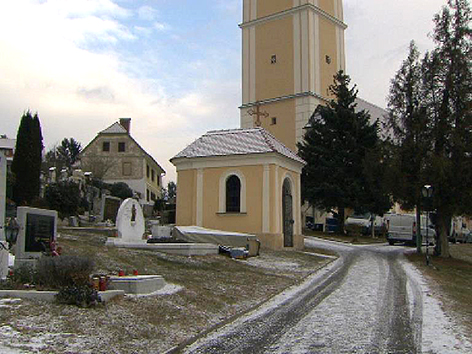Kirche und Friedhof St. Veith