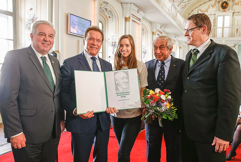 Hermann Schützenhöfer, Arnold Schwarzenegger, Christina Schwarzenegger-Shriver, Gerald Schöpfer und Ferdinand Krainer (v.l.) bei der Preisverleihung