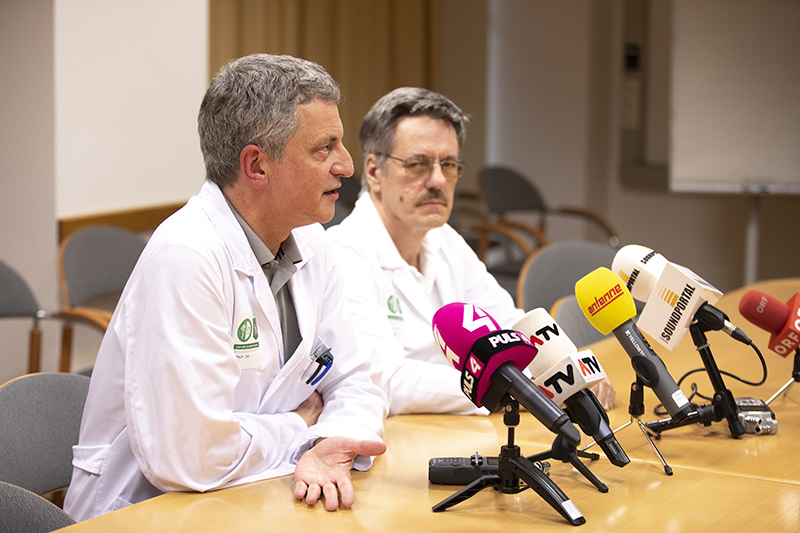 Klinikvorstand Univ.-Prof. Dr. Ernst Eber (links) und Univ.-Prof. Dr. Werner Zenz